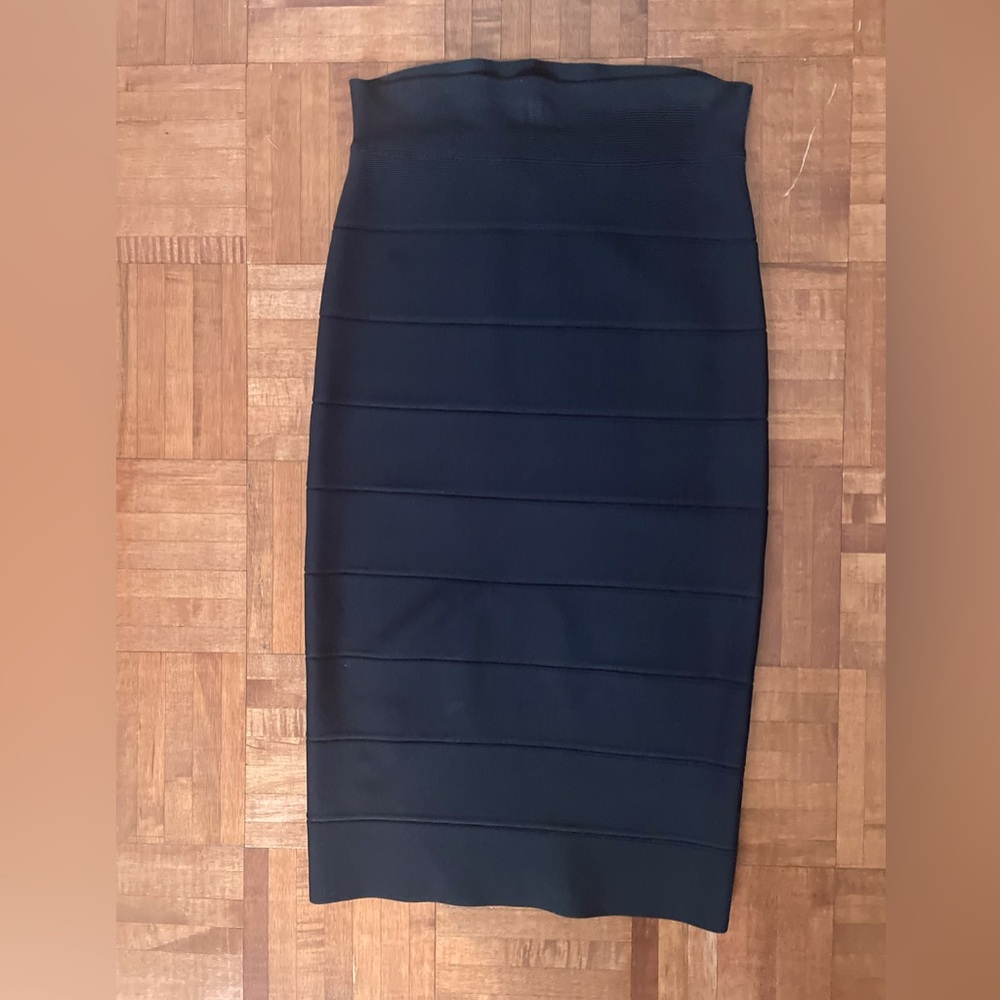 BCBG MAXAZRIA BLACK LONG PENICL SKIRT